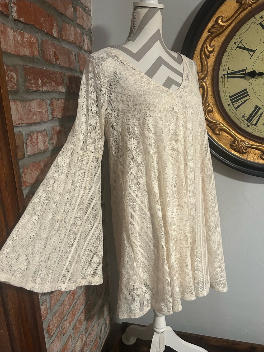 Forever 21 • Boho Floral Lace Dress